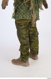 Andrew Elliott in Ghillie - A Pose leg lower body…